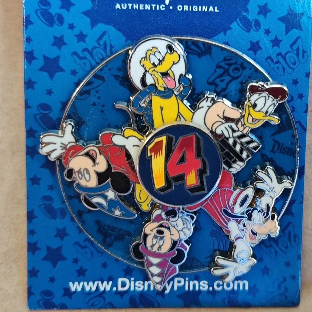 Disney Parks Trading Pin Blue 2014 Mickey Minnie Donald Goofy Pluto